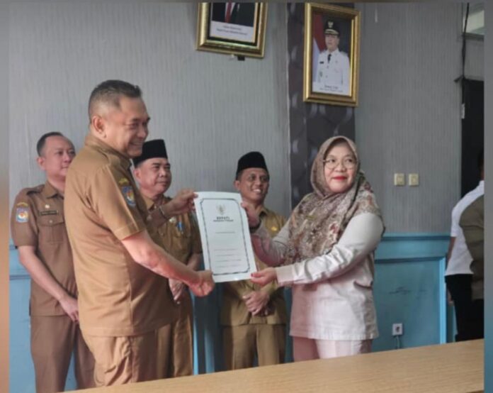 FOTO : PELANTIKAN PLT OLEH BUPATI