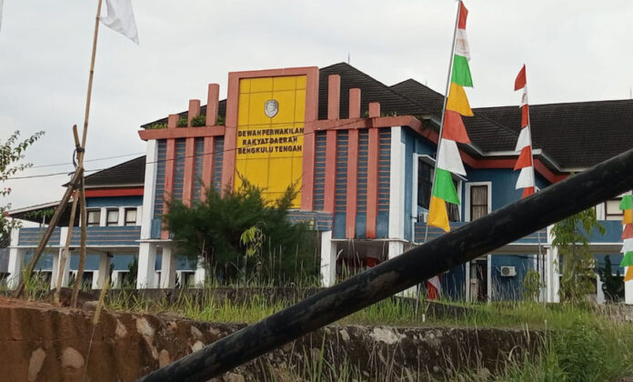 FOTO : GEDUNG DPRD BENTENG