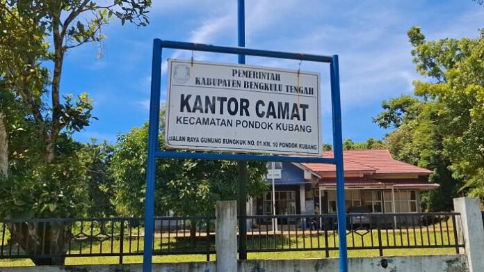 FOTO : KANTOR CAMAT DI BENTENG