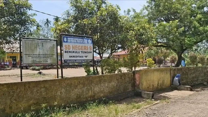 FOTO : SD DI BENTENG