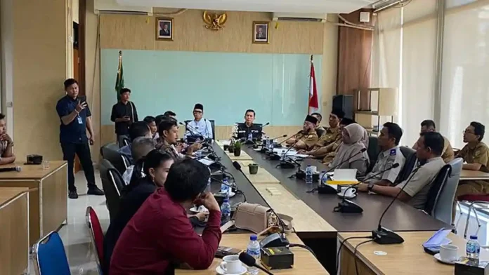 FOTO : pertemuan DPRD turut menghadirkan Badan Pertanahan Nasional (BPN) Bengkulu Tengah
